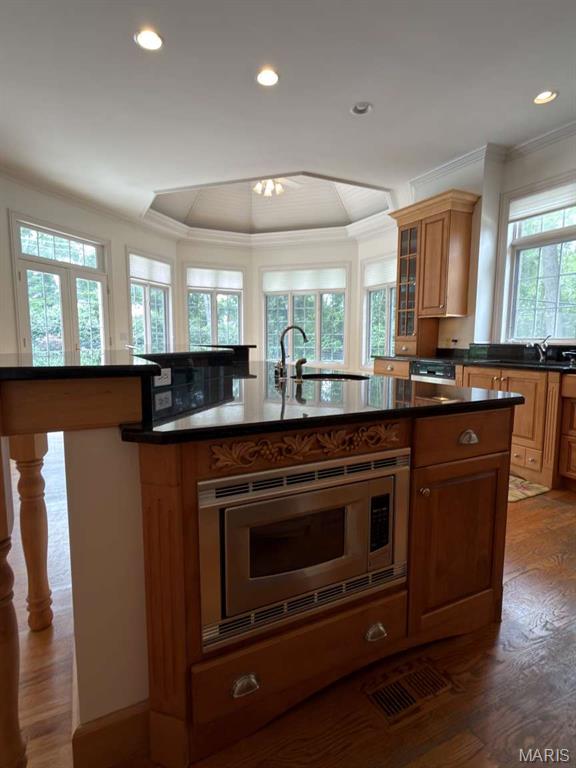 Town & Country Manor - Residential