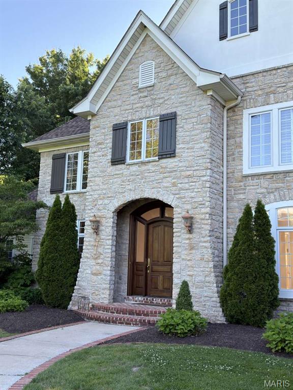Town & Country Manor - Residential
