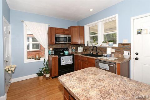 Tiny photo for 6772 Bartmer Avenue, University City, MO 63130 (MLS # 26029349)