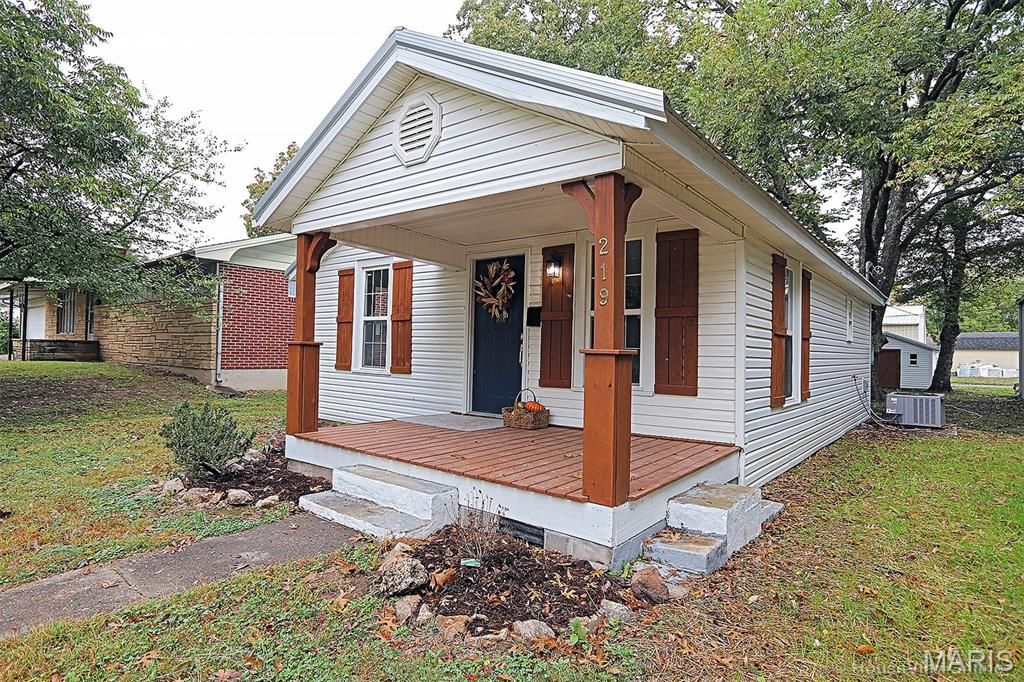 Photo of 219 Heeb Street, Chaffee, MO 63740 (MLS # 25073323)