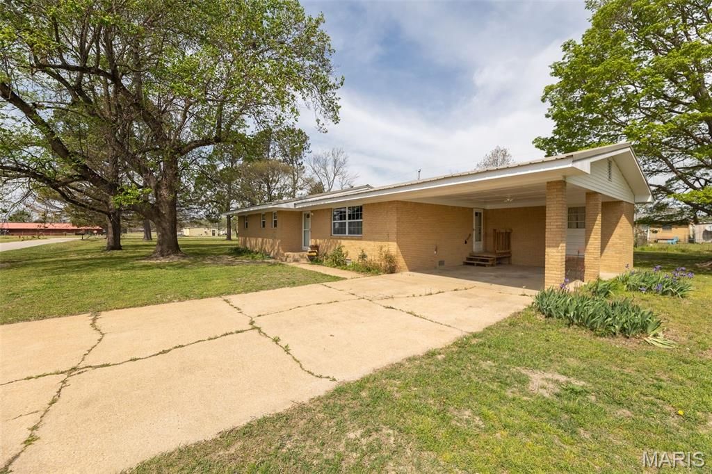 Photo of 323 Marler Street, Neelyville, MO 63954 (MLS # 26018080)