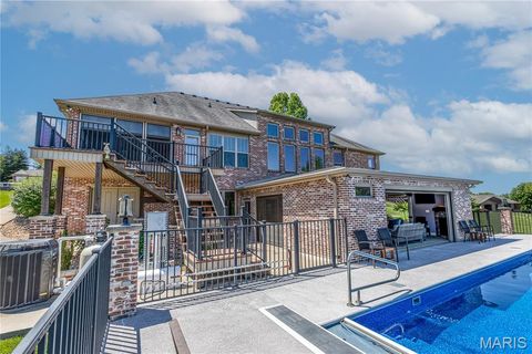 Tiny photo for 161 Darby Circle, Cape Girardeau, MO 63701 (MLS # 26029591)