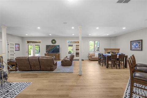 Tiny photo for 161 Darby Circle, Cape Girardeau, MO 63701 (MLS # 26029591)