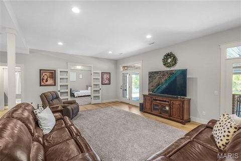 Tiny photo for 161 Darby Circle, Cape Girardeau, MO 63701 (MLS # 26029591)