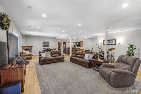 Tiny photo for 161 Darby Circle, Cape Girardeau, MO 63701 (MLS # 26029591)