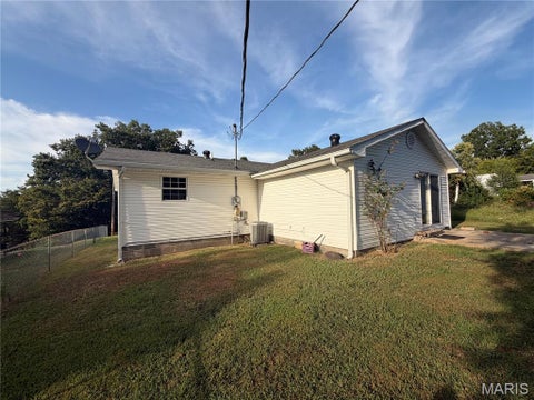 Tiny photo for 1302 Gardner Street #1304, Poplar Bluff, MO 63901 (MLS # 26058520)