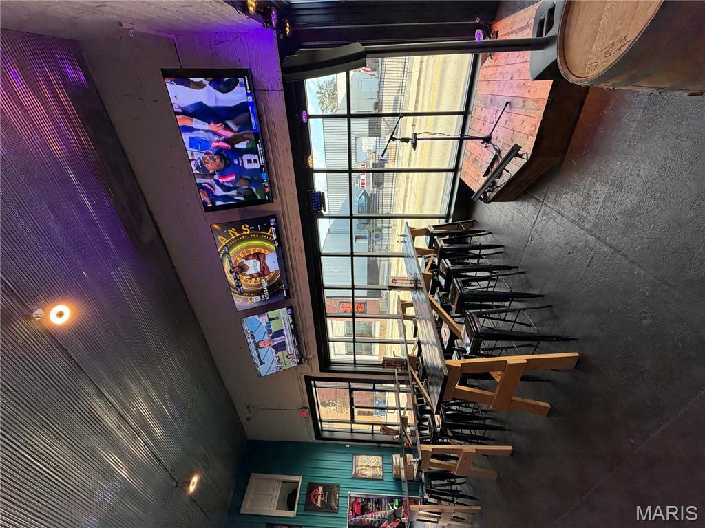 Troy - Commercial Sale