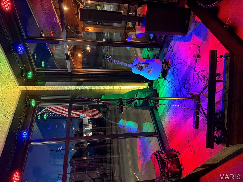 Troy - Commercial Sale