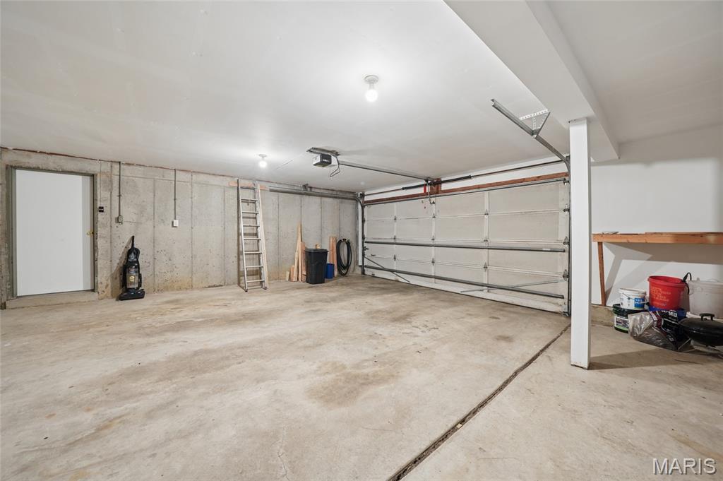 Autumn Lakes Condominum Fourth Amd - Residential