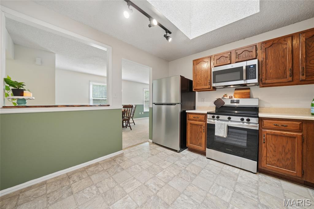 Autumn Lakes Condominum Fourth Amd - Residential