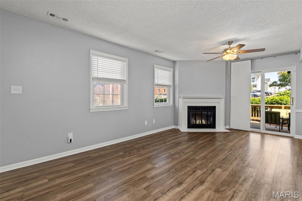 Brentwood Forest Condo Ph Eight - Residential