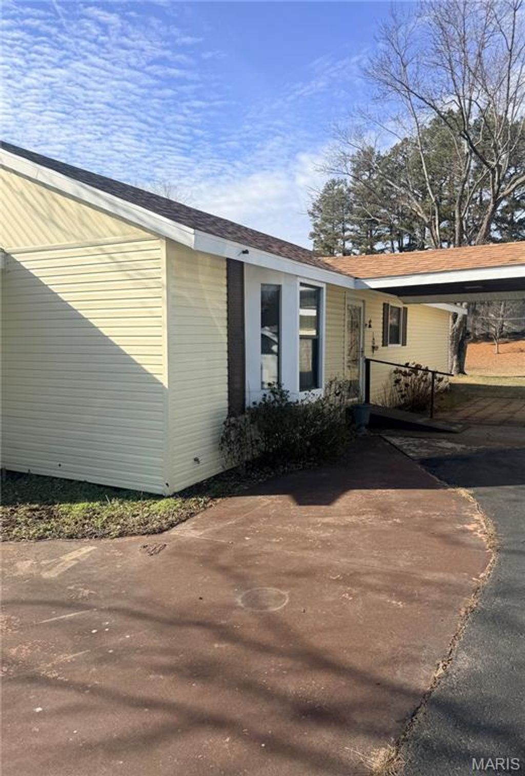 Photo of 1303 Highway Nn, Poplar Bluff, MO 63901 (MLS # 26004433)