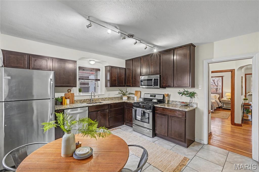 City/St Louis - Residential