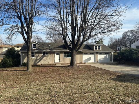 204 Hillsdale Drive Ballwin MO 63011
