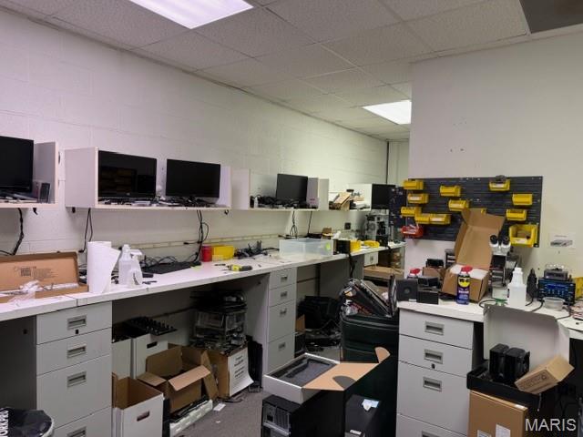 Slinkard - Commercial Lease