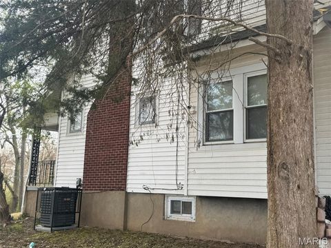 Tiny photo for 8801 Blewett Avenue, Jennings, MO 63136 (MLS # 26018868)