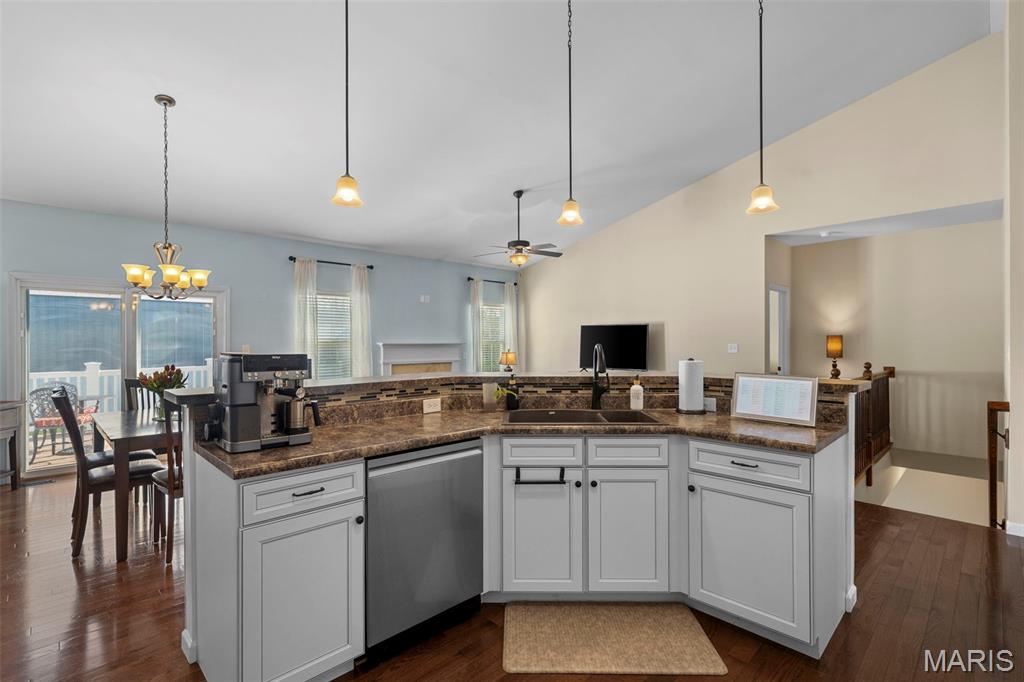 Ellington Place #1 - Residential