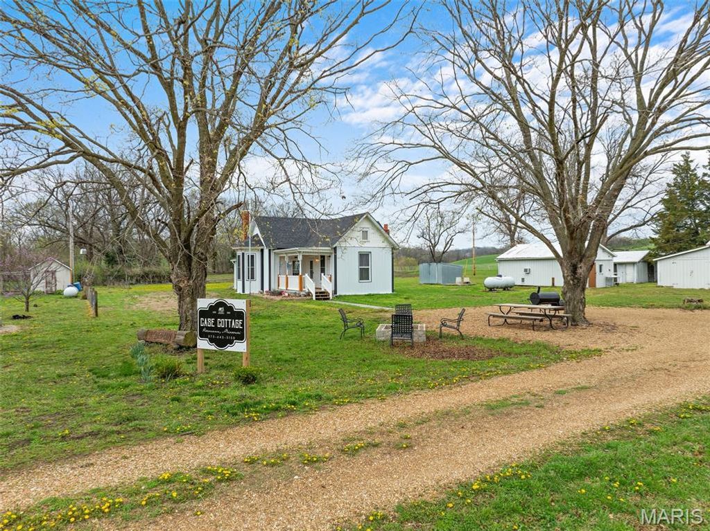 Photo of 32391 Case Road, Hermann, MO 65041 (MLS # 26017924)
