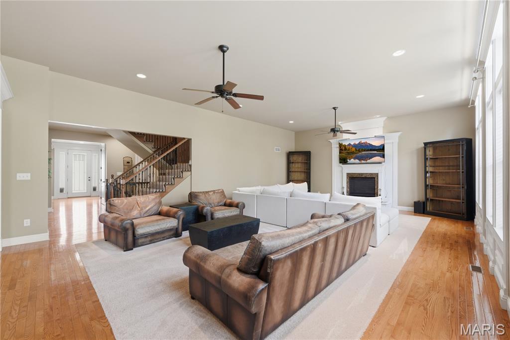 5500 Wooded Creek Drive