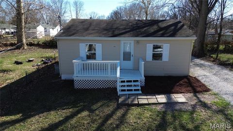 1364 12th Street Cottage Hills IL 62018