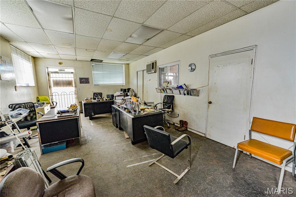 St.Louis Add - Commercial Sale