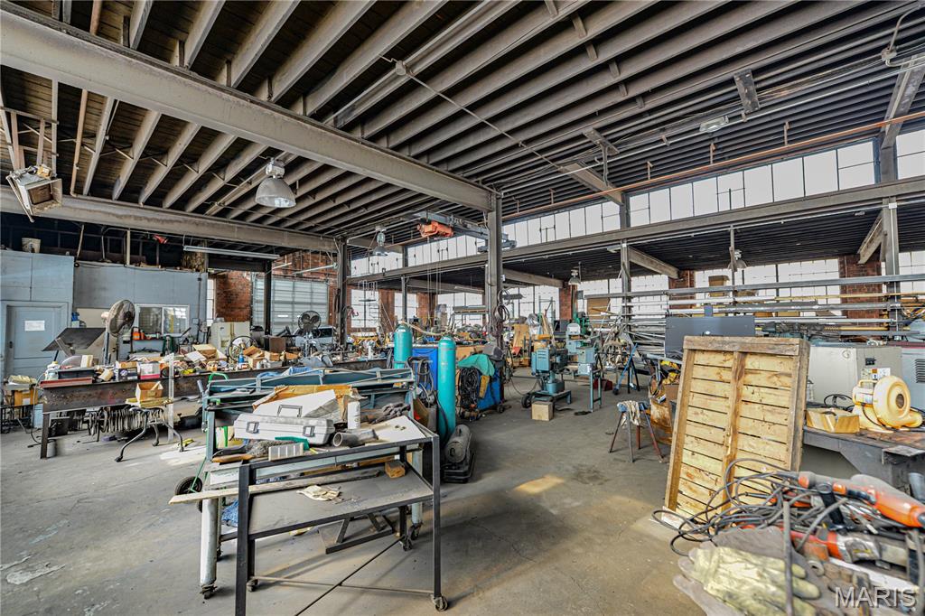 St.Louis Add - Commercial Sale