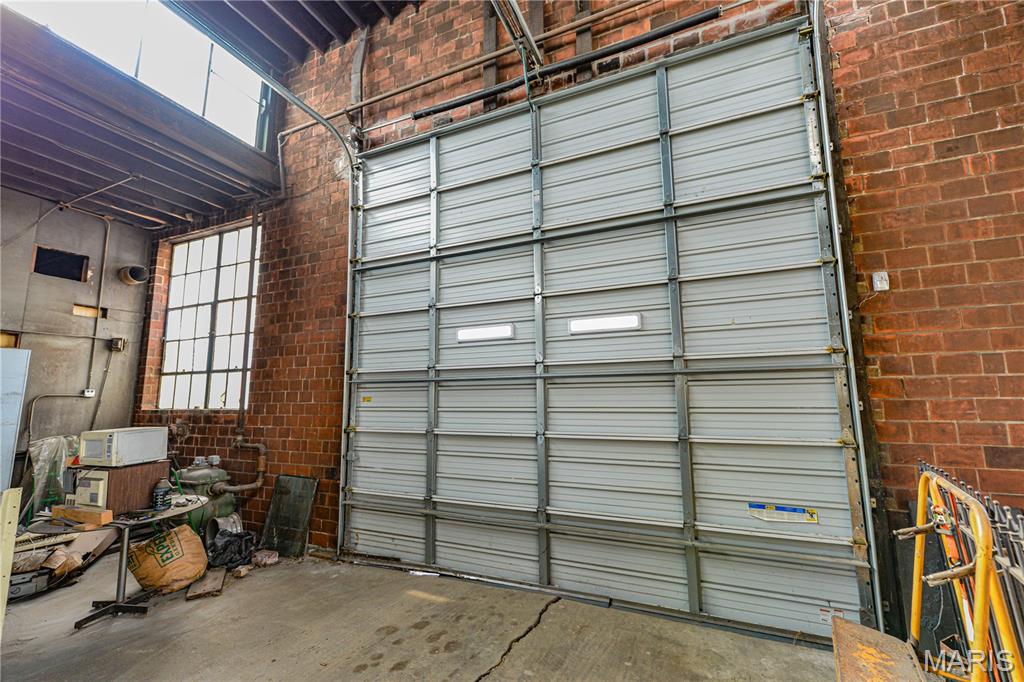 St.Louis Add - Commercial Sale