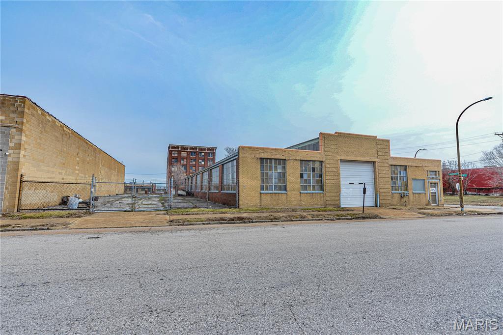 St.Louis Add - Commercial Sale