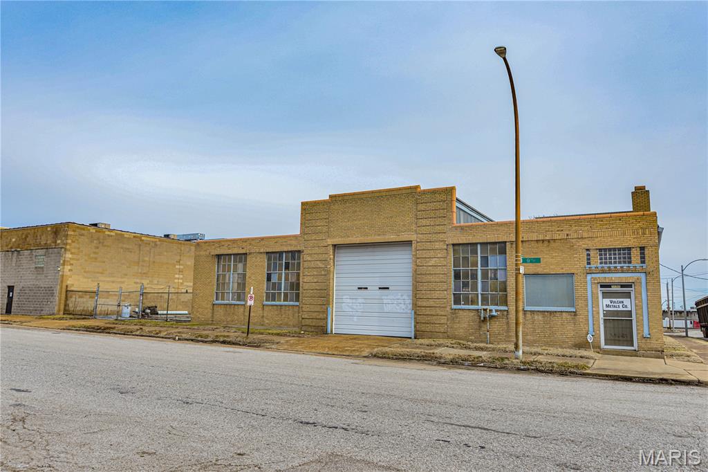 St.Louis Add - Commercial Sale