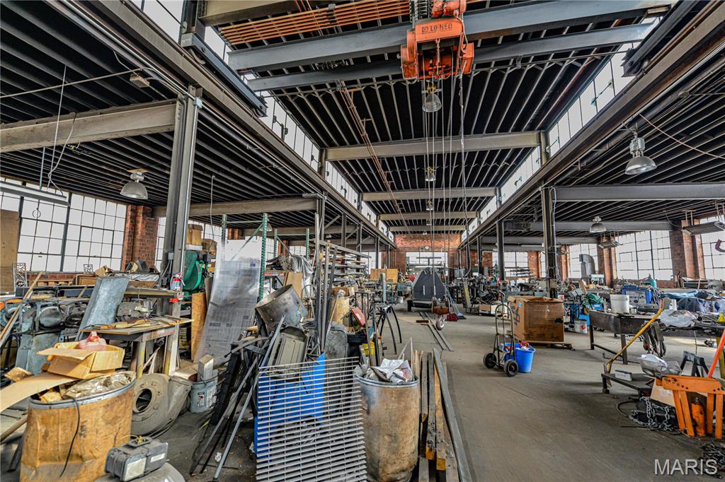 St.Louis Add - Commercial Sale