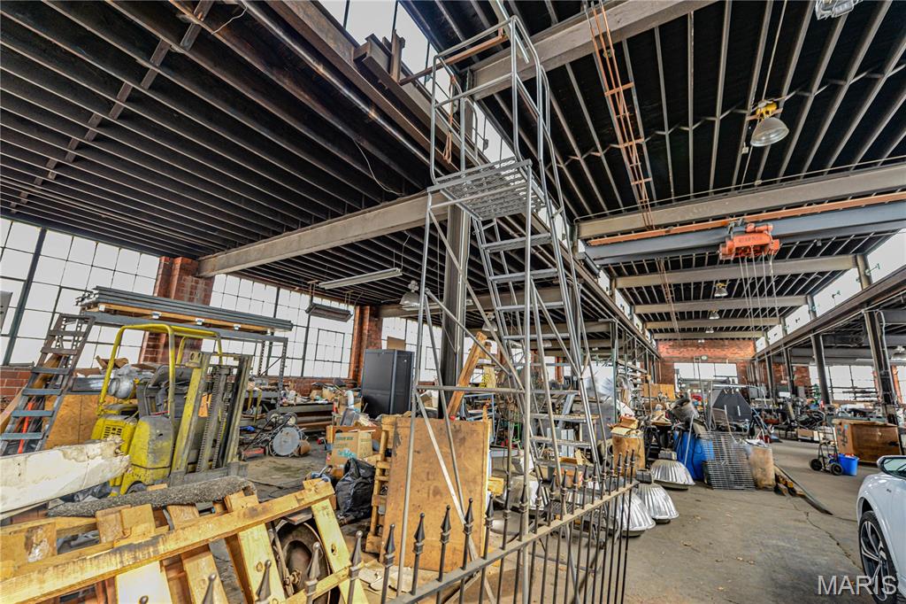 St.Louis Add - Commercial Sale