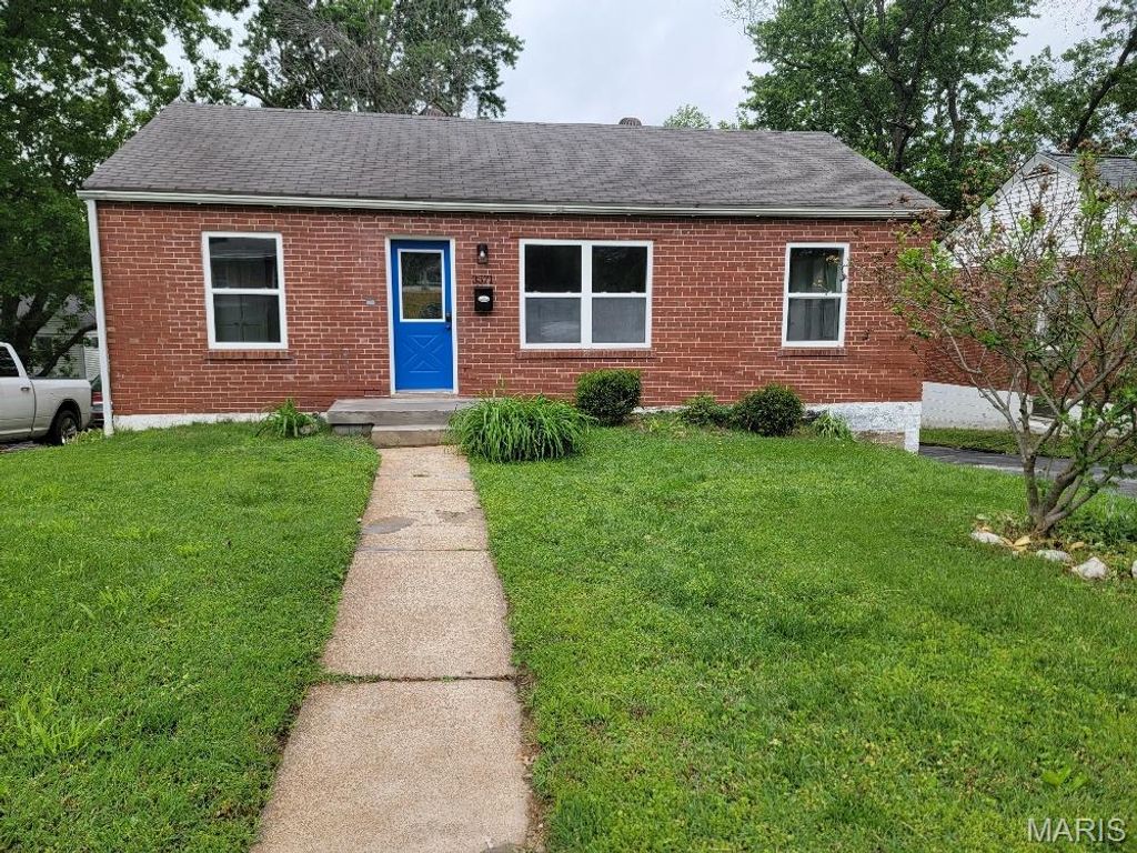 Photo of 3571 Wright Avenue, St Ann, MO 63074 (MLS # 26025961)