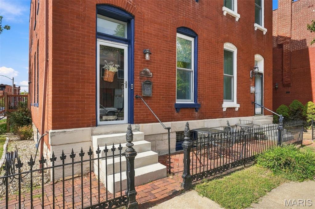 2869 Missouri Avenue