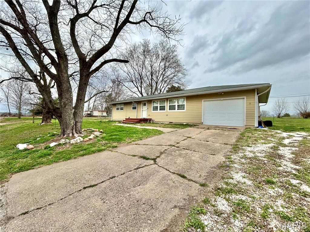 Photo of 141 County Road 6680, Salem, MO 65560 (MLS # 26013614)