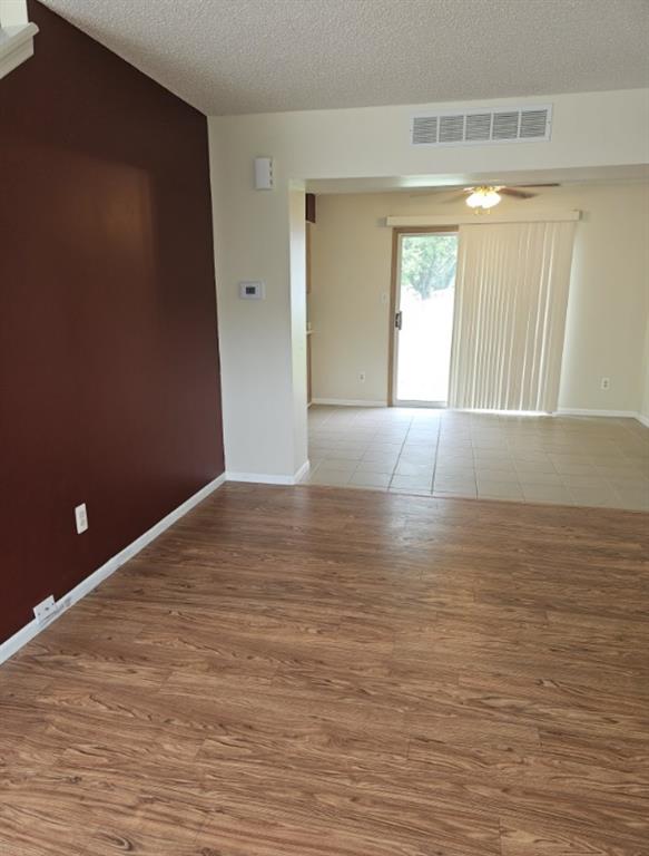 Wentzville, Missouri 63385, United States, 2 Bedrooms Bedrooms, ,3 BathroomsBathrooms,Residential,Pending,133598