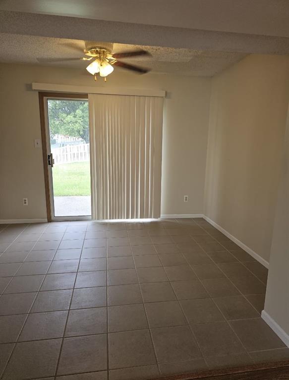 Wentzville, Missouri 63385, United States, 2 Bedrooms Bedrooms, ,3 BathroomsBathrooms,Residential,Pending,133598