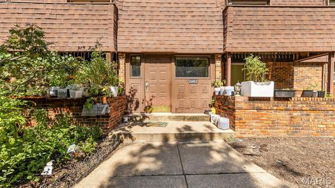 Tiny photo for 13453 Coliseum Drive #E, Chesterfield, MO 63017 (MLS # 26015475)