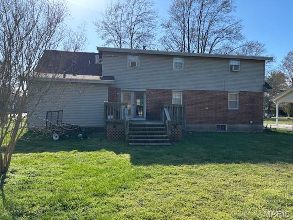 Photo of 908 Davis Boulevard, Sikeston, MO 63801 (MLS # 26019645)