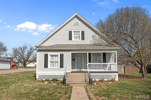 Photo of 301 E Maple Street, Wentzville, MO 63385 (MLS # 26014731)