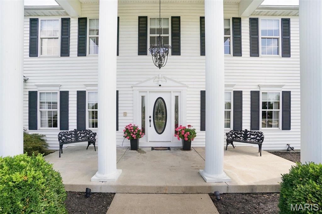 848 Golden Meadows Drive