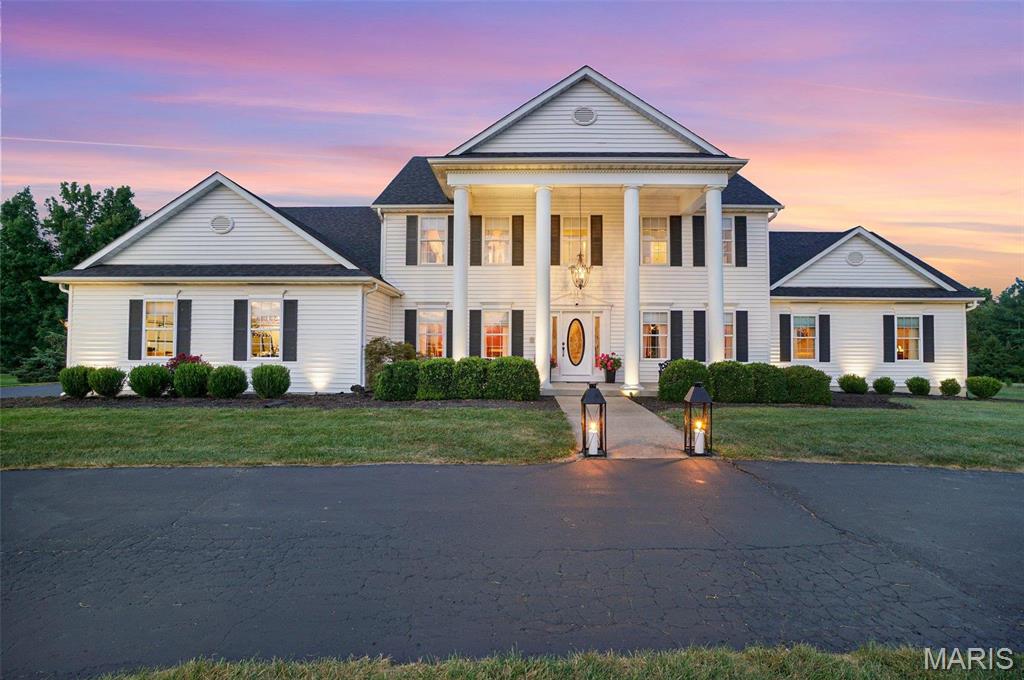 848 Golden Meadows Drive