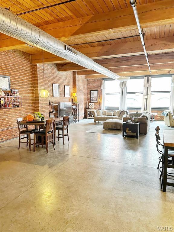 1015 Washington Avenue 402