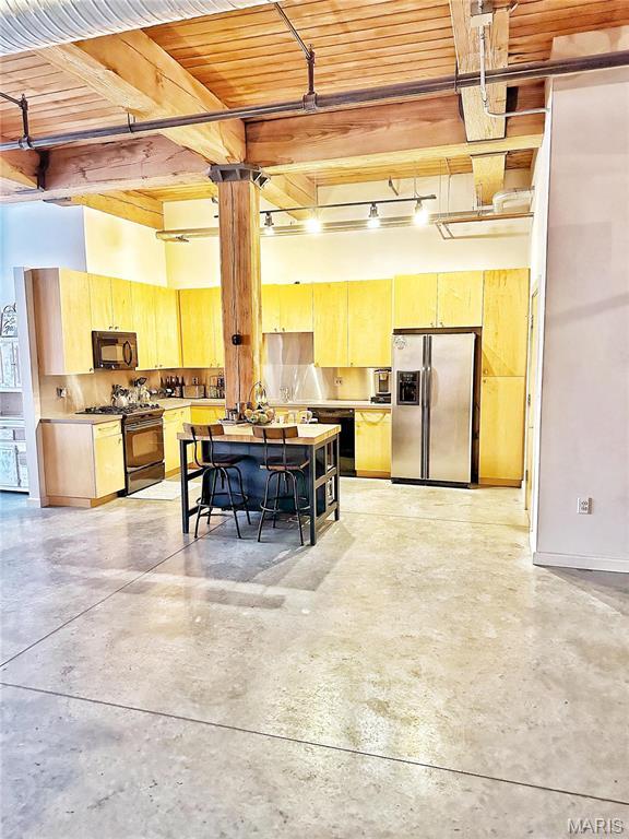 1015 Washington Avenue 402