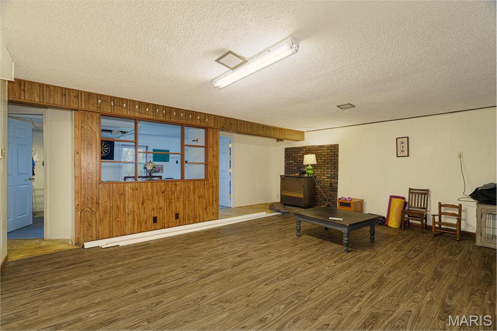 Meramec Woods - Residential