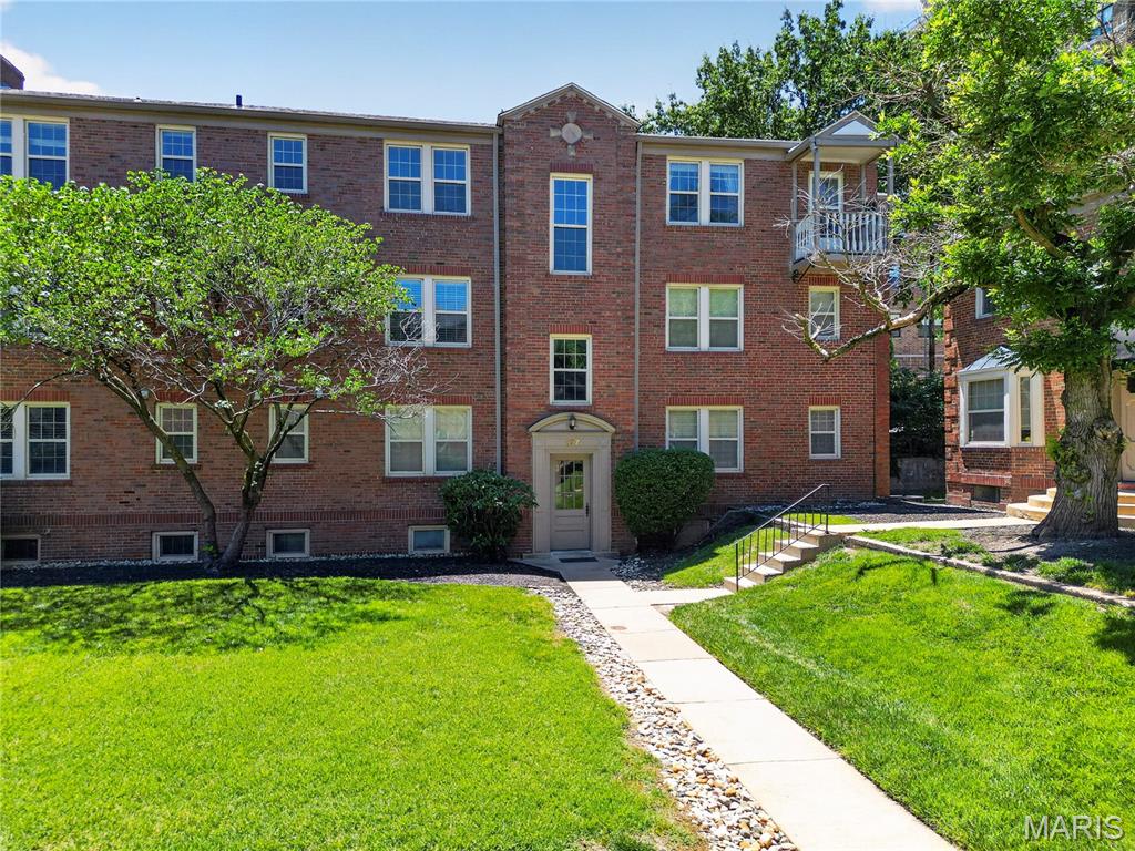 827 Westwood Drive 2E