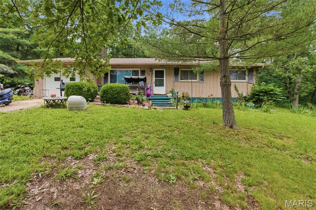 Photo 1 of 28 — 25747 Nugget Drive, Lebanon, MO 65536