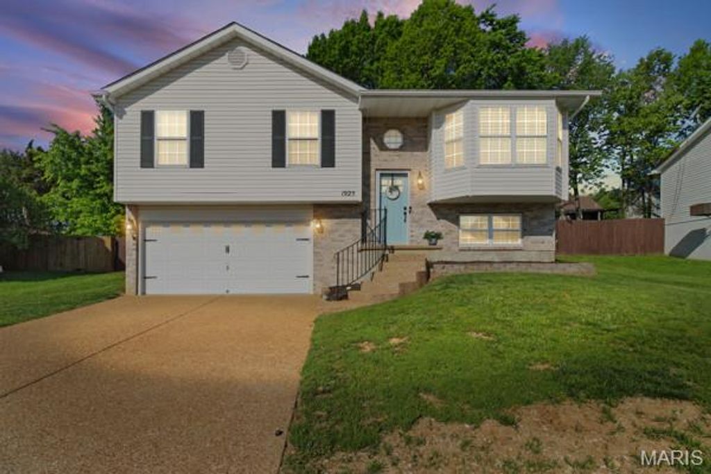 Photo of 1925 Iditarod Trail, Festus, MO 63028 (MLS # 26025809)