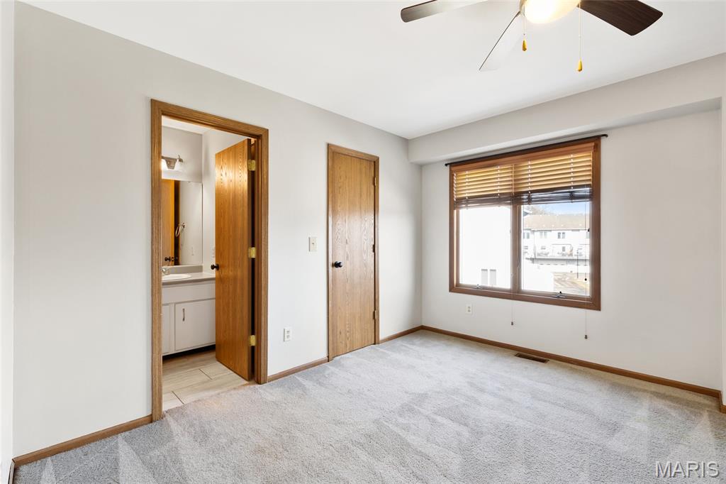 Sherman Meadows Twnhms #3A - Residential