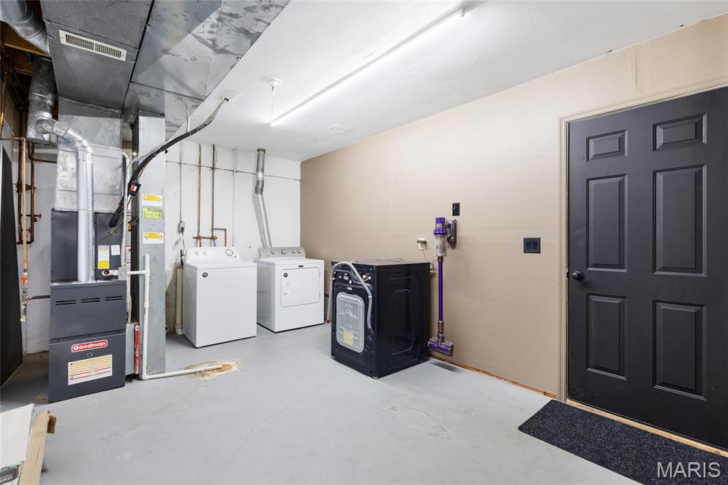 Sherman Meadows Twnhms #3A - Residential