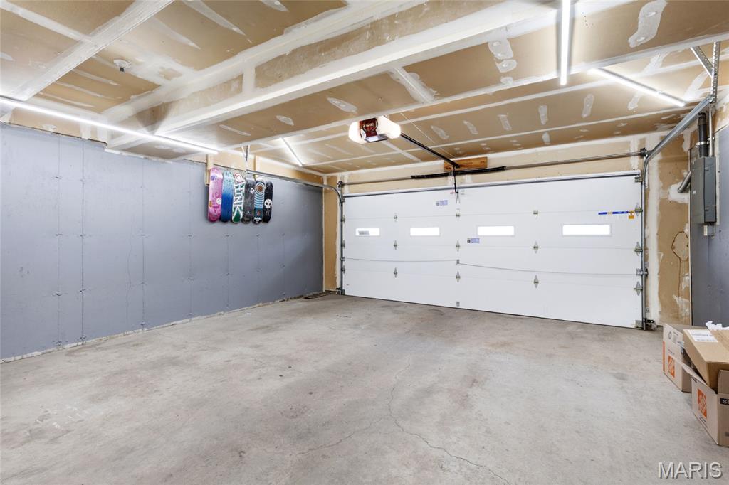 Sherman Meadows Twnhms #3A - Residential